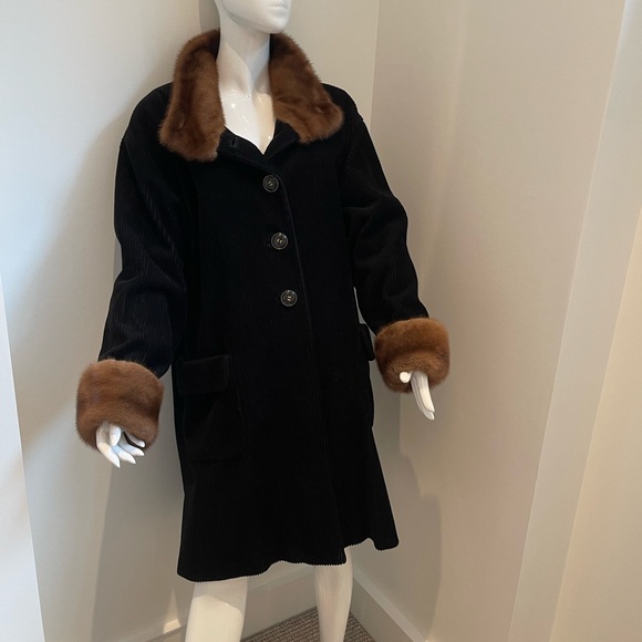 Revillon cashmere corduroy coat with mink collar and cuffs - Picture 2 of 6
